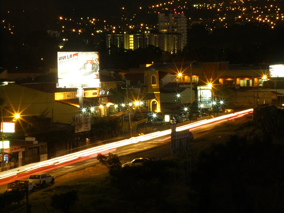 Escazú — local market for manufacturer and distributor portals