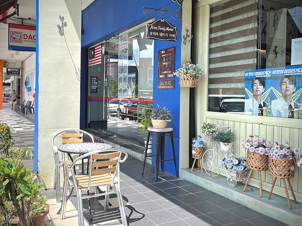Johor Bahru — local market for international and multi-region stores