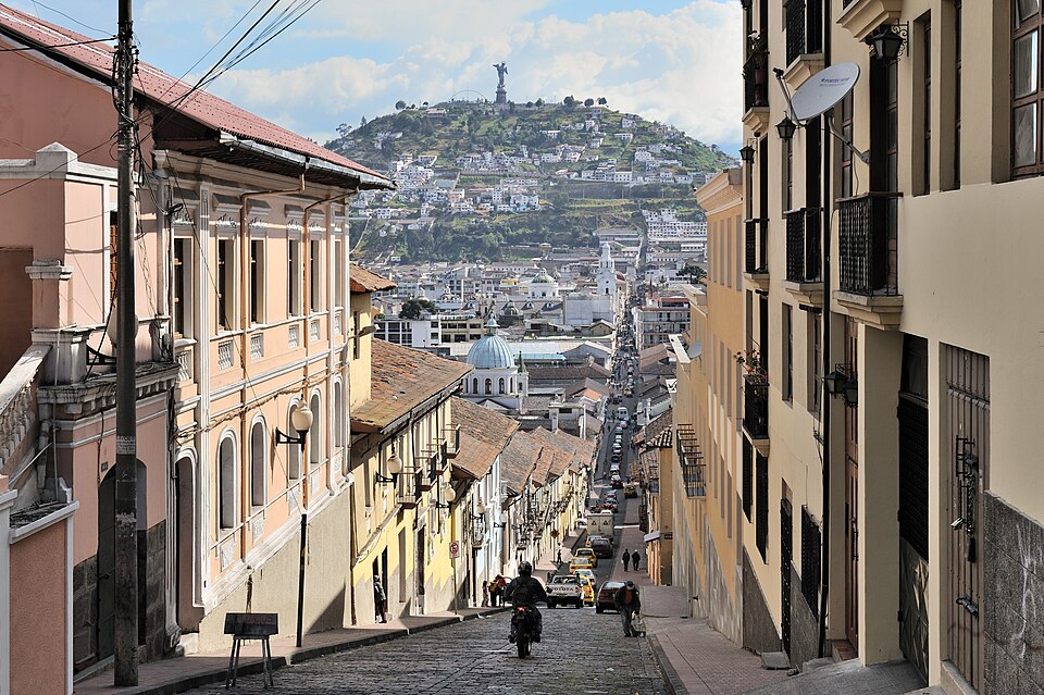 Quito — local market for B2B and wholesale portals