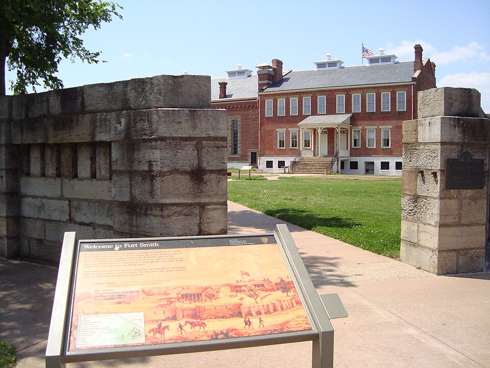 Fort Smith — multi-vendor marketplaces for local businesses