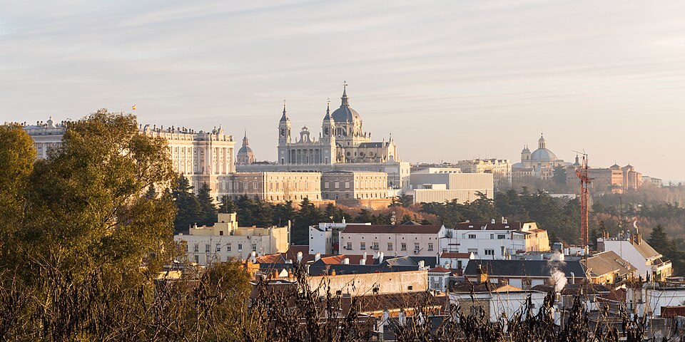 Madrid — manufacturer and distributor portals for local businesses