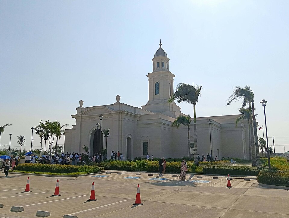 Bacolod — local market for service booking platforms