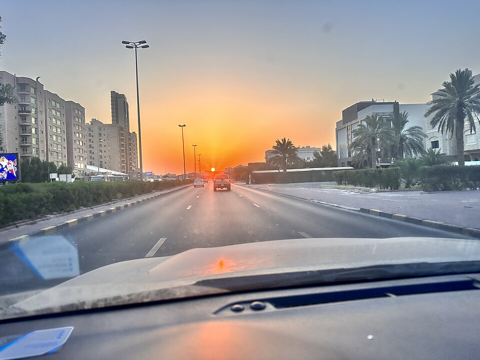 Farwaniya — local market for online stores