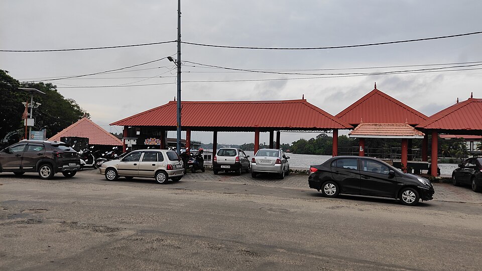 Kollam — manufacturer and distributor portals for local businesses