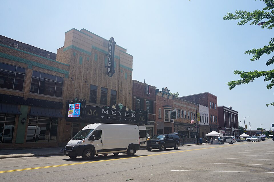 Green Bay — local market for custom e-commerce platforms