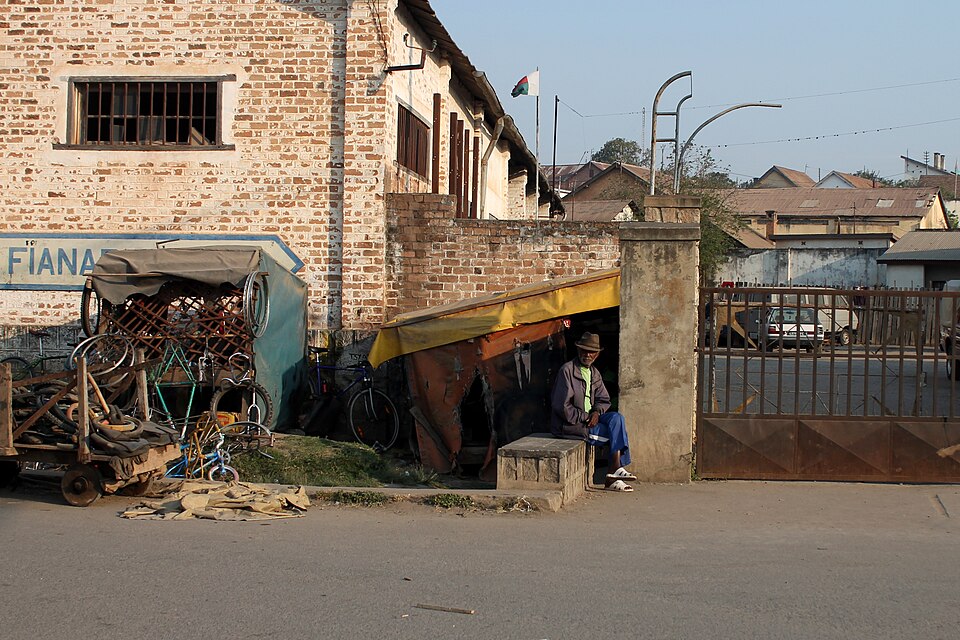 Fianarantsoa — local market for multi-vendor marketplaces