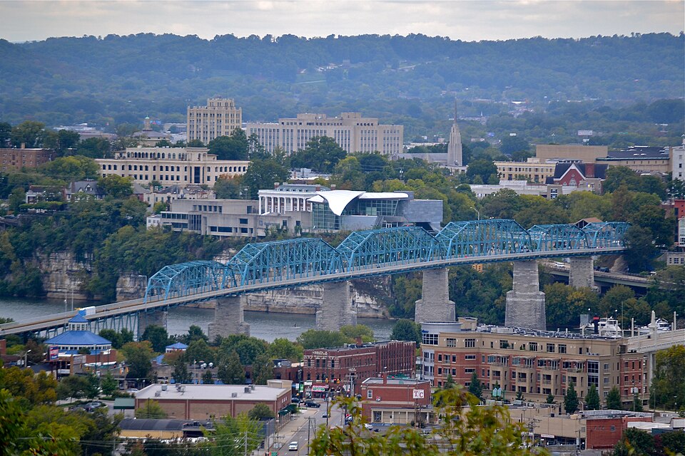 Chattanooga — international and multi-region stores for local businesses
