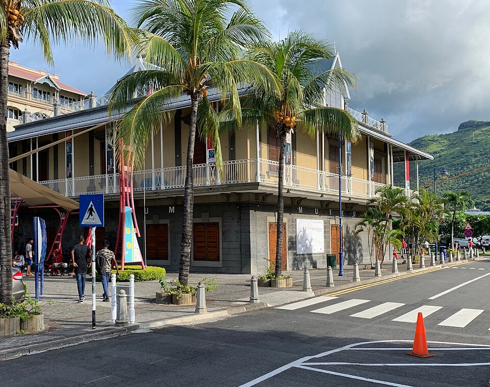 Port Louis — multi-vendor marketplaces for local businesses