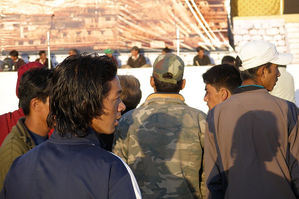 Leh — local market for mobile commerce apps
