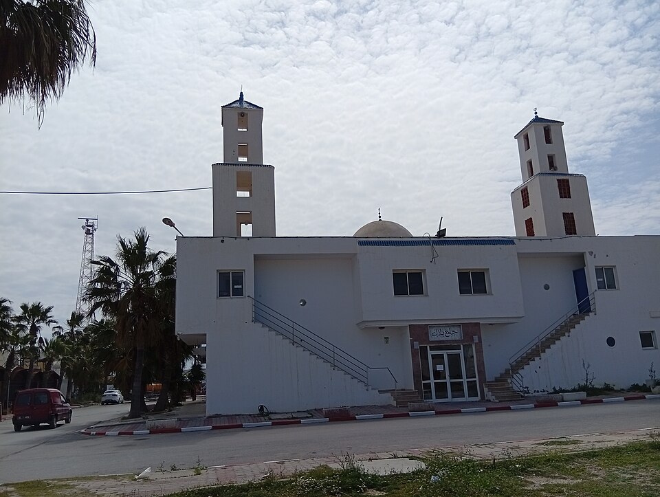Monastir — international and multi-region stores for local businesses