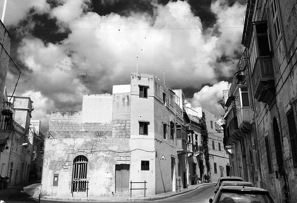 Birkirkara — international and multi-region stores for local businesses