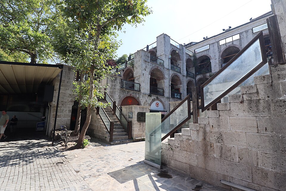 Bursa — local market for manufacturer and distributor portals