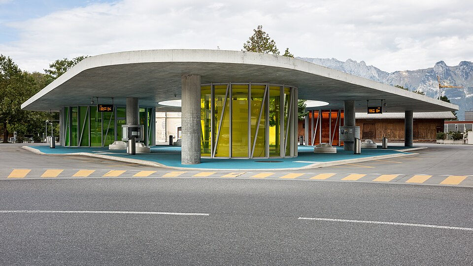 Schaan — local market for manufacturer and distributor portals