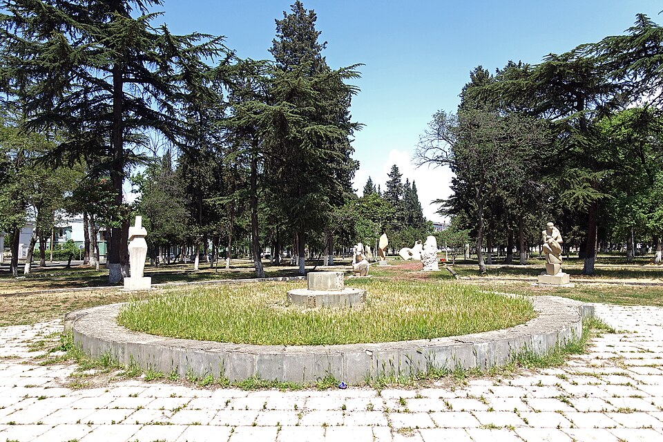 Rustavi — local market for international and multi-region stores