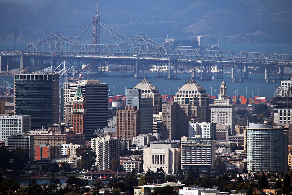 Oakland — local market for B2B and wholesale portals