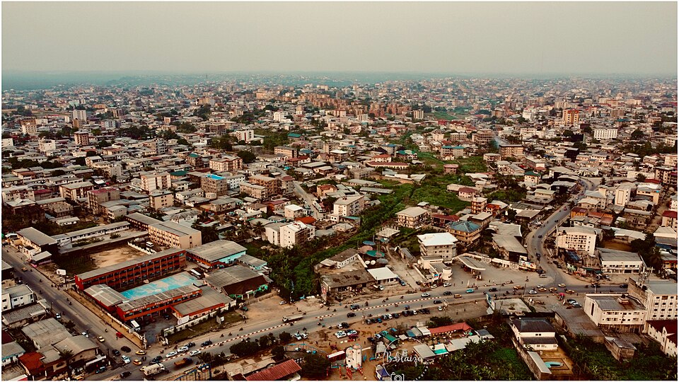 Douala — service booking platforms for local businesses