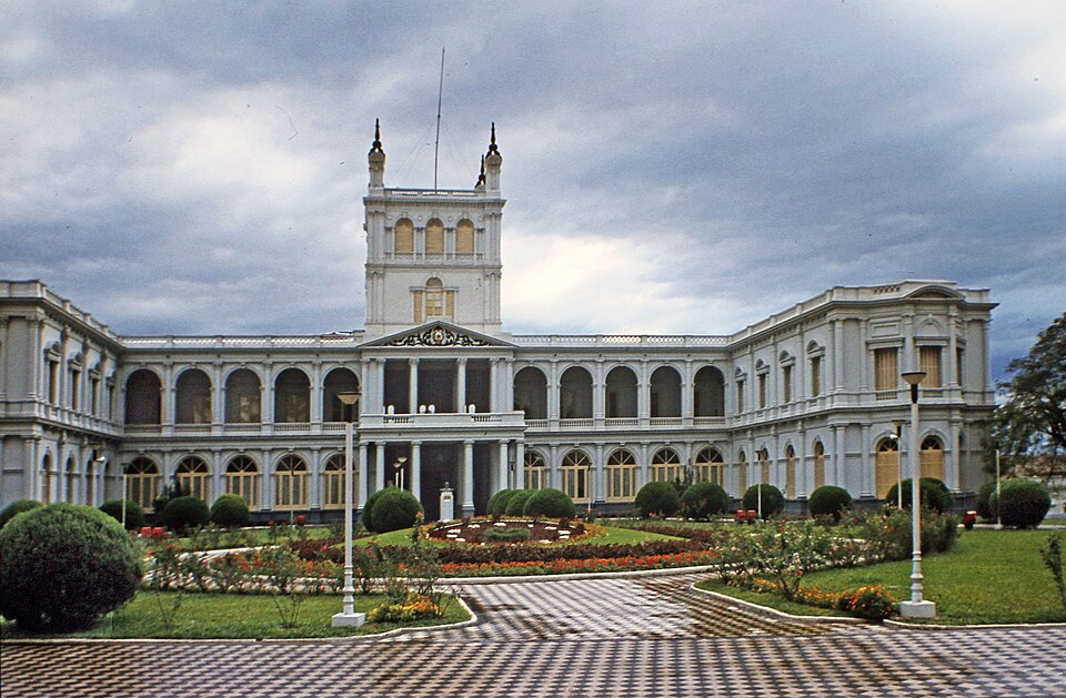 Asunción — local market for manufacturer and distributor portals