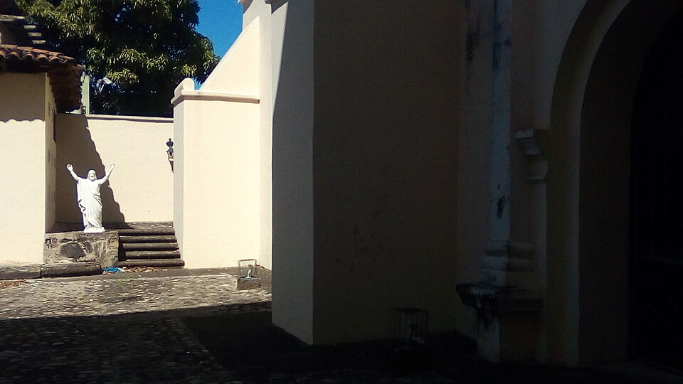 Comayagua — local market for mobile commerce apps