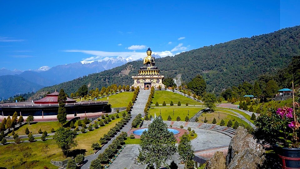 Ravangla — local market for mobile commerce apps