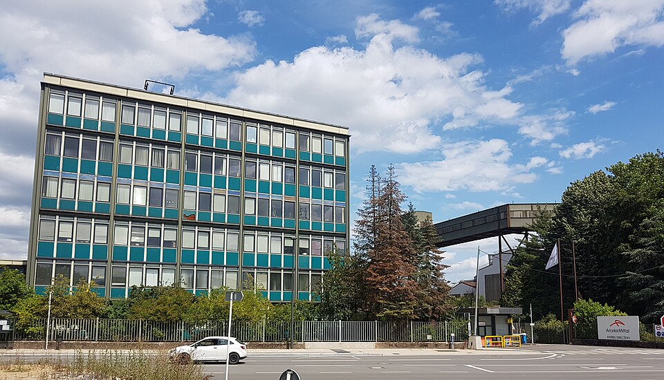Differdange — international and multi-region stores for local businesses