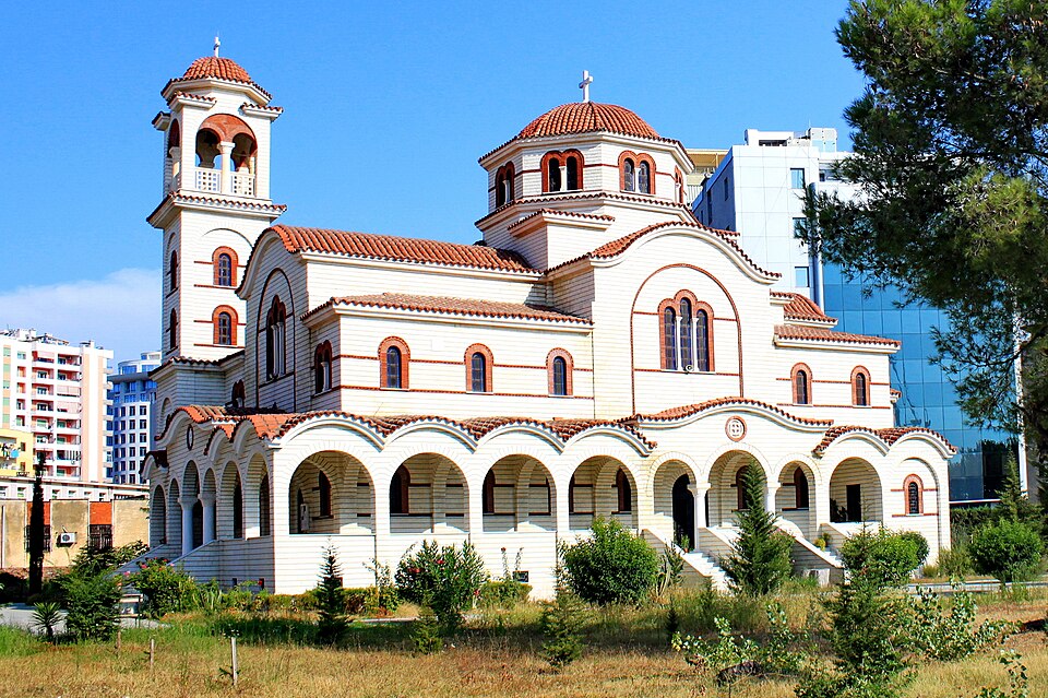 Durrës — local market for international and multi-region stores