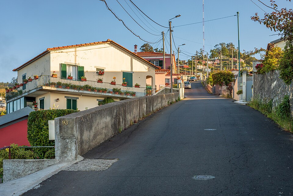 Santo António — B2B and wholesale portals for local businesses