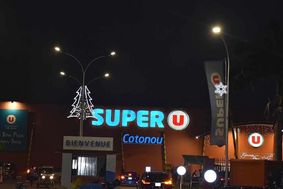 Cotonou — local market for custom e-commerce platforms