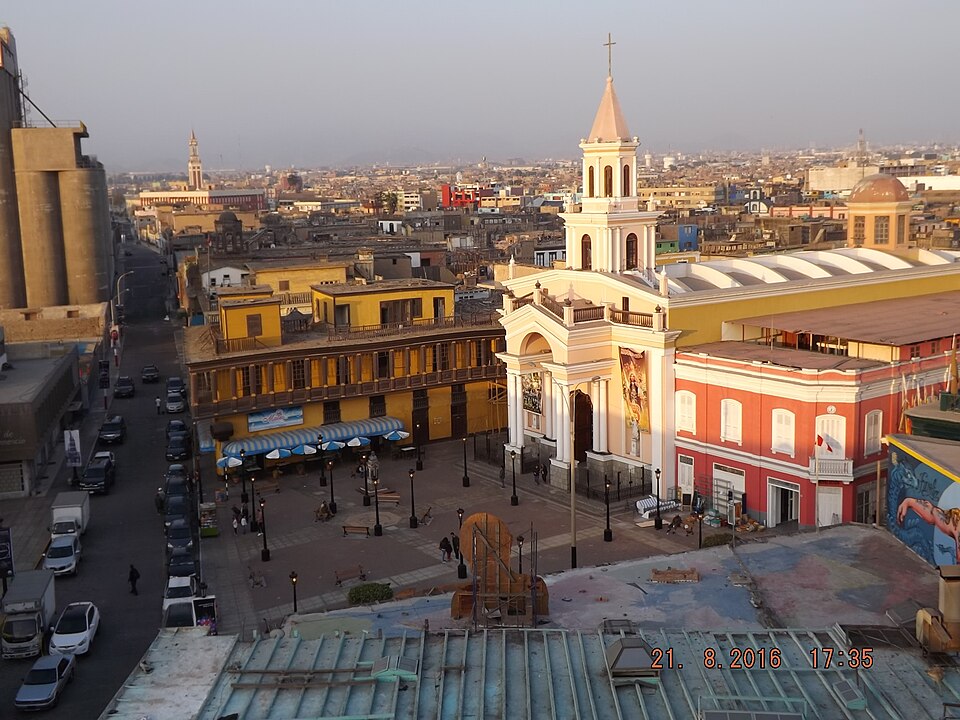 Callao — local market for online stores