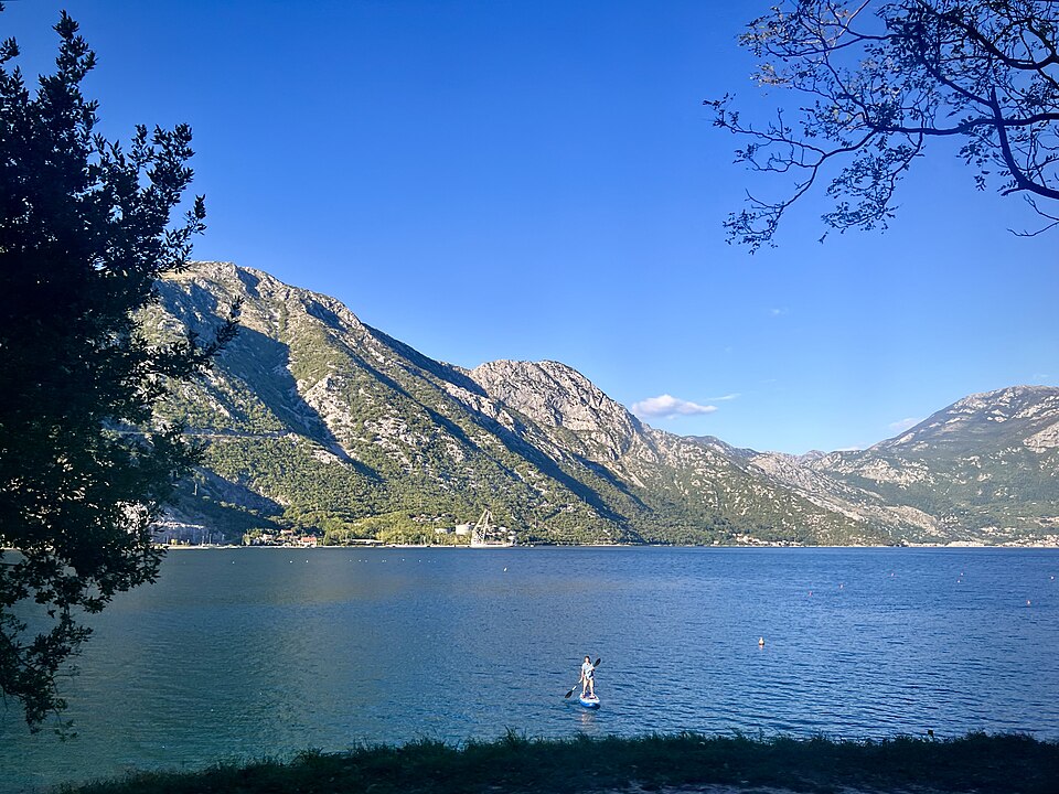 Montenegro — local market for online stores