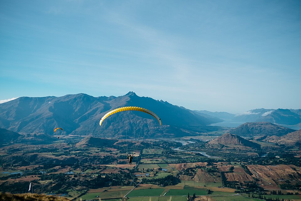 Queenstown — multi-vendor marketplaces for local businesses