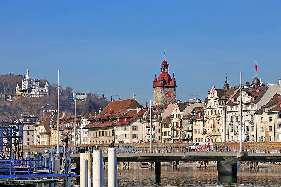 Lucerne — local market for mobile commerce apps