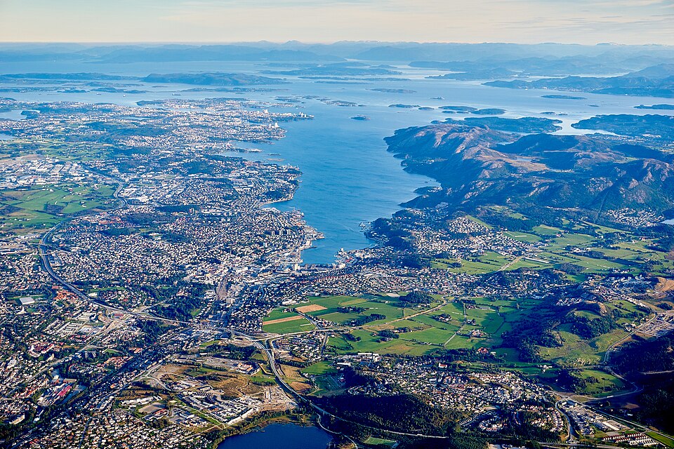 Sandnes — local market for online stores