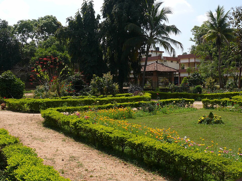 Gumla — local market for international and multi-region stores