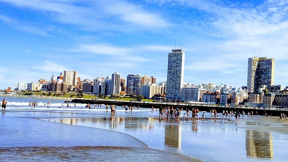 Mar del Plata — local market for custom e-commerce platforms