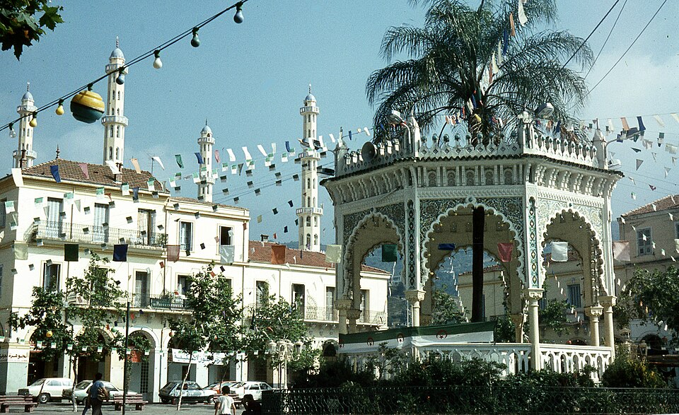 Blida — local market for manufacturer and distributor portals