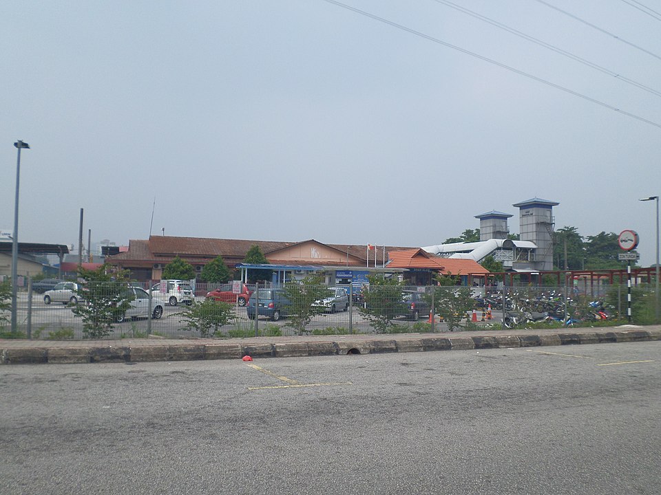 Shah Alam — local market for custom e-commerce platforms