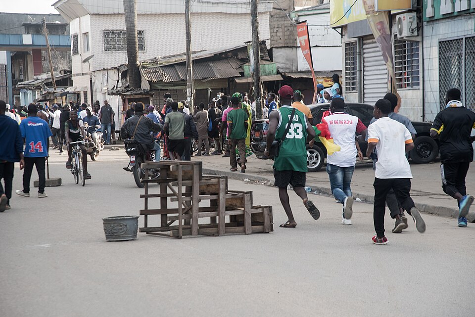 Douala — subscription and membership platforms for local businesses