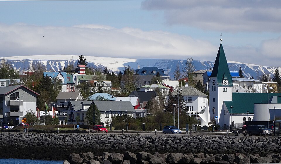 Hafnarfjörður — local market for multi-vendor marketplaces