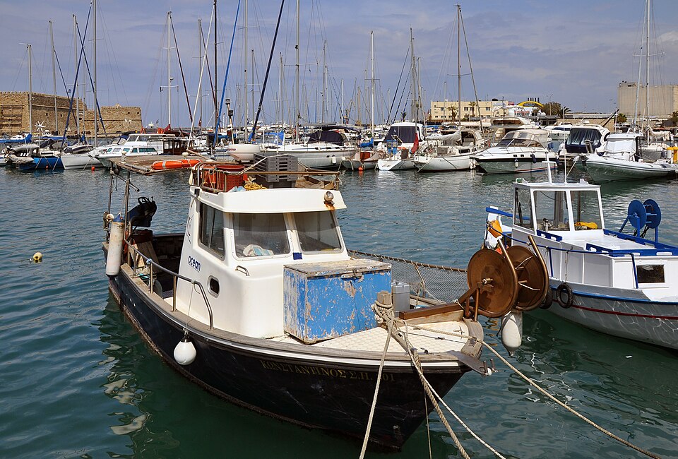 Heraklion — local market for manufacturer and distributor portals