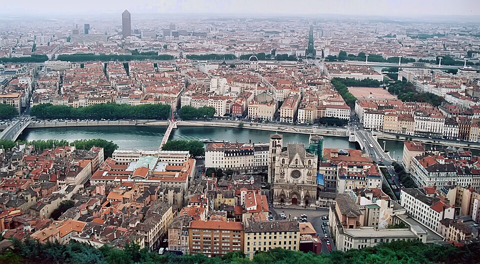 Lyon — online stores for local businesses