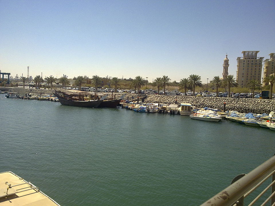 Fahaheel — manufacturer and distributor portals for local businesses