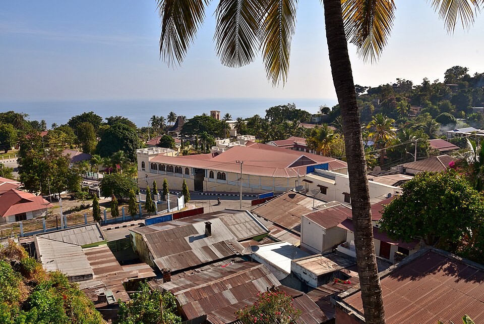Baucau — local market for online stores