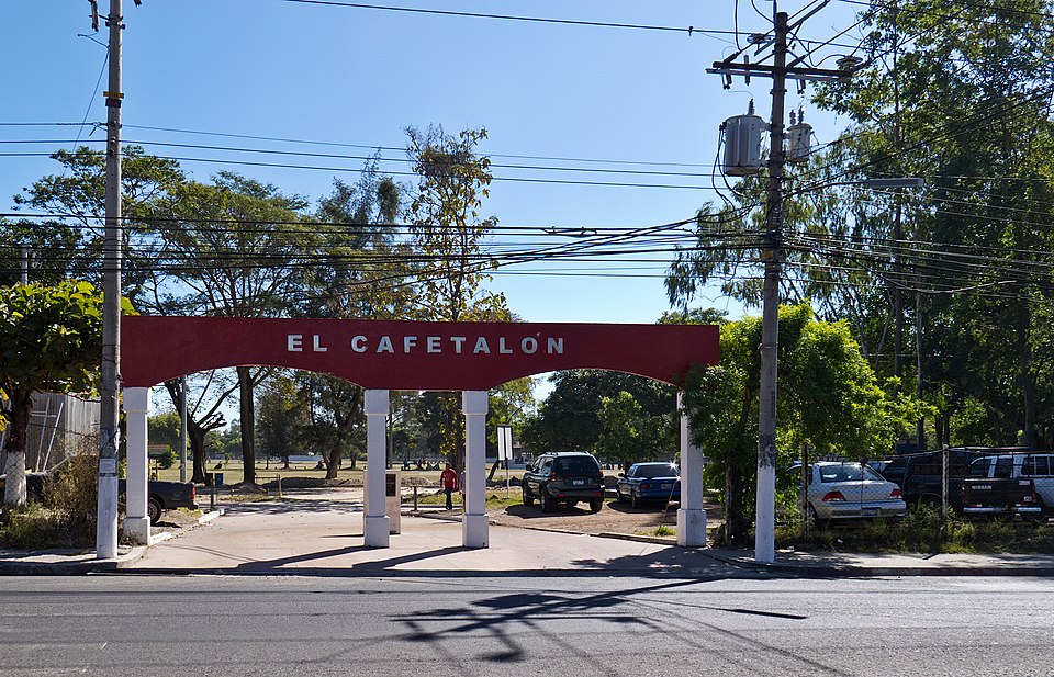 Santa Tecla — local market for B2B and wholesale portals
