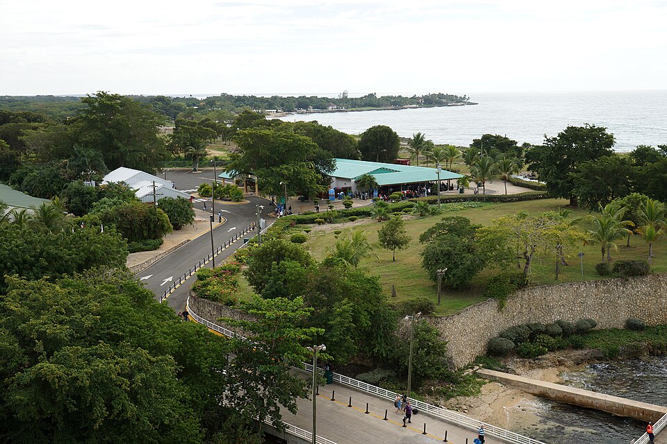 La Romana — local market for subscription and membership platforms