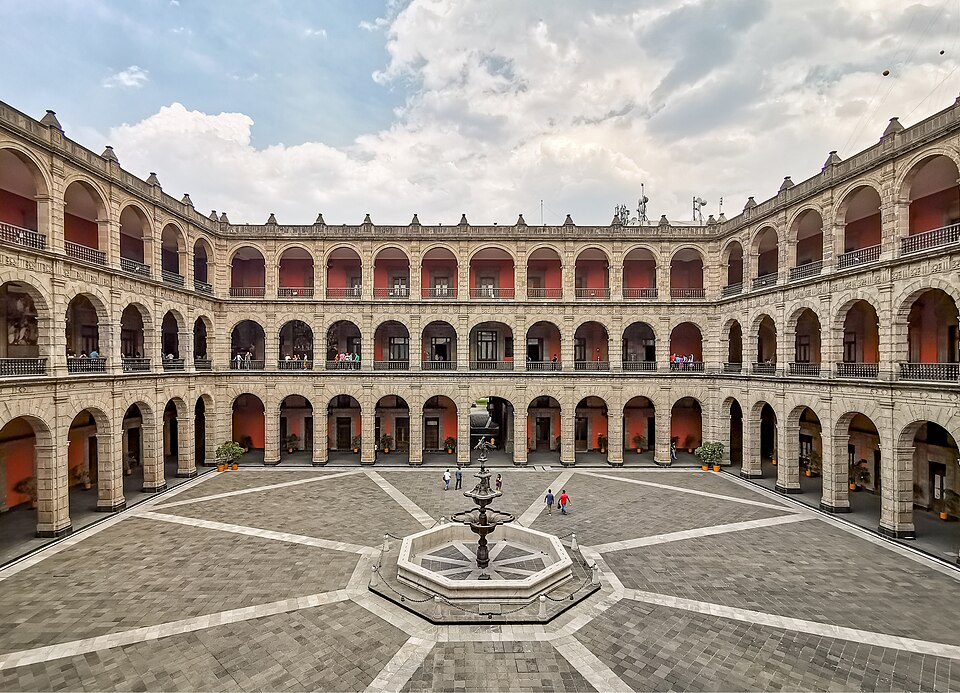 Mexico City — subscription and membership platforms for local businesses
