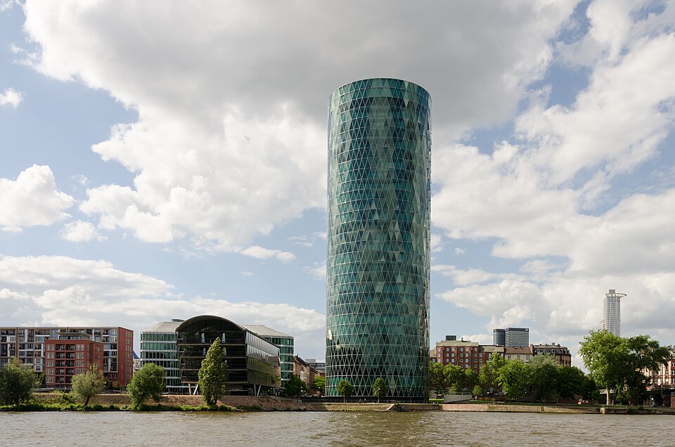 Frankfurt am Main — multi-vendor marketplaces for local businesses