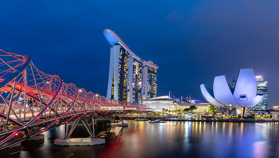 Marina Bay — local market for manufacturer and distributor portals