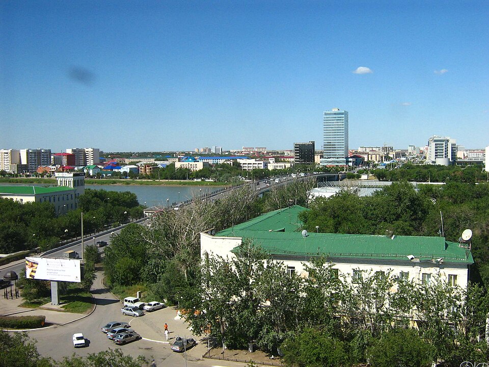 Atyrau — local market for mobile commerce apps