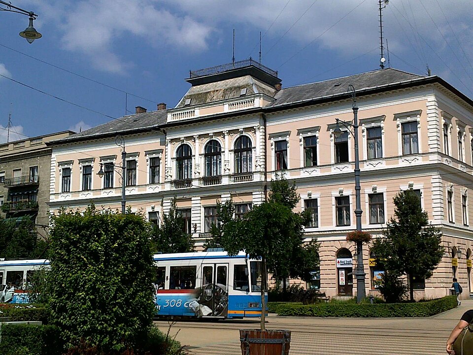 Debrecen — custom e-commerce platforms for local businesses
