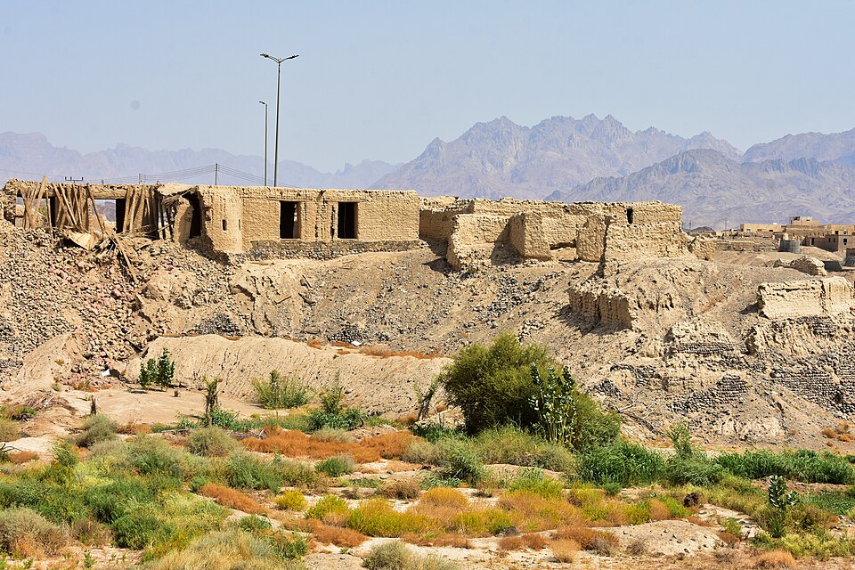 Yanbu — manufacturer and distributor portals for local businesses